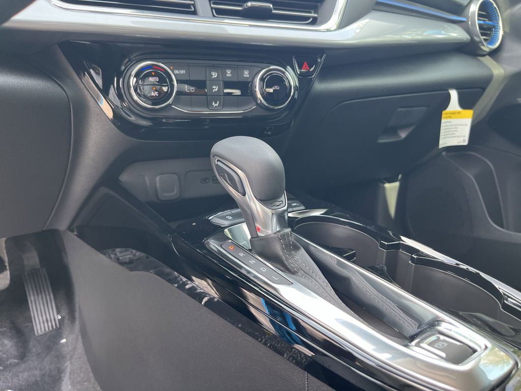 new 2025 Chevrolet Trax car, priced at $23,241