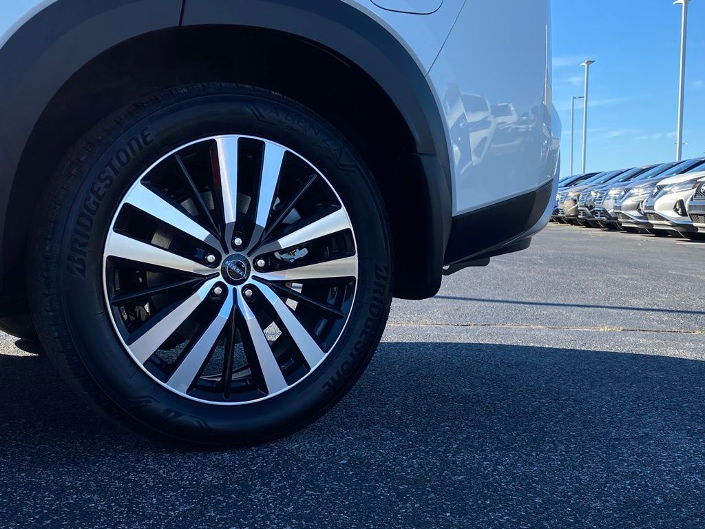 new 2024 Nissan Pathfinder car, priced at $45,780