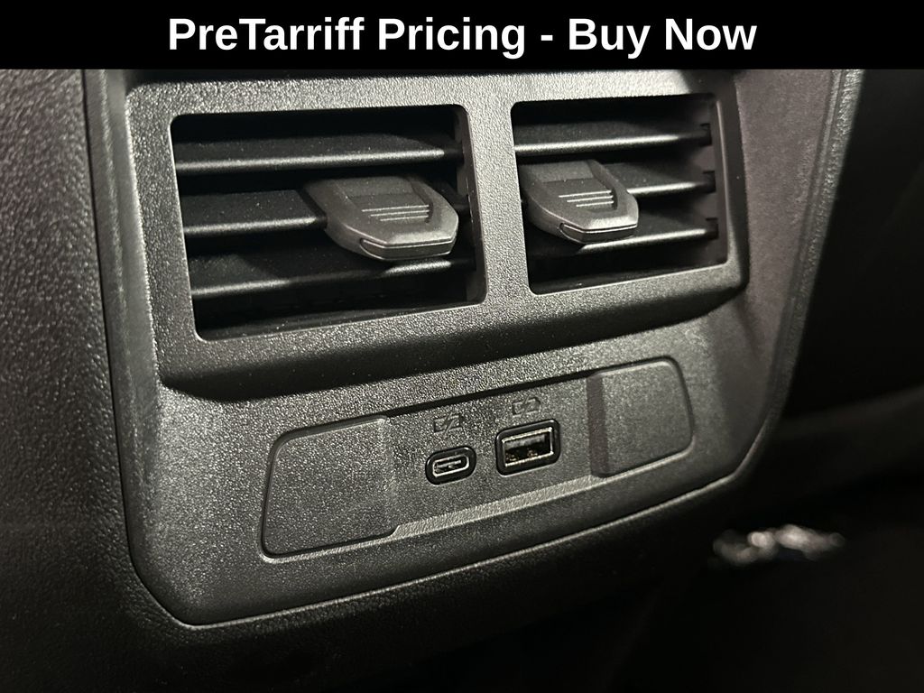 new 2025 GMC Canyon car, priced at $45,095