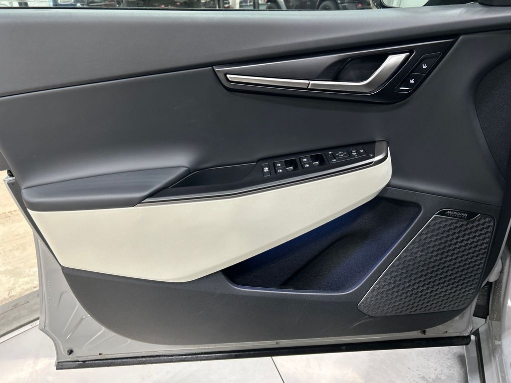 new 2025 Kia EV6 car, priced at $58,170