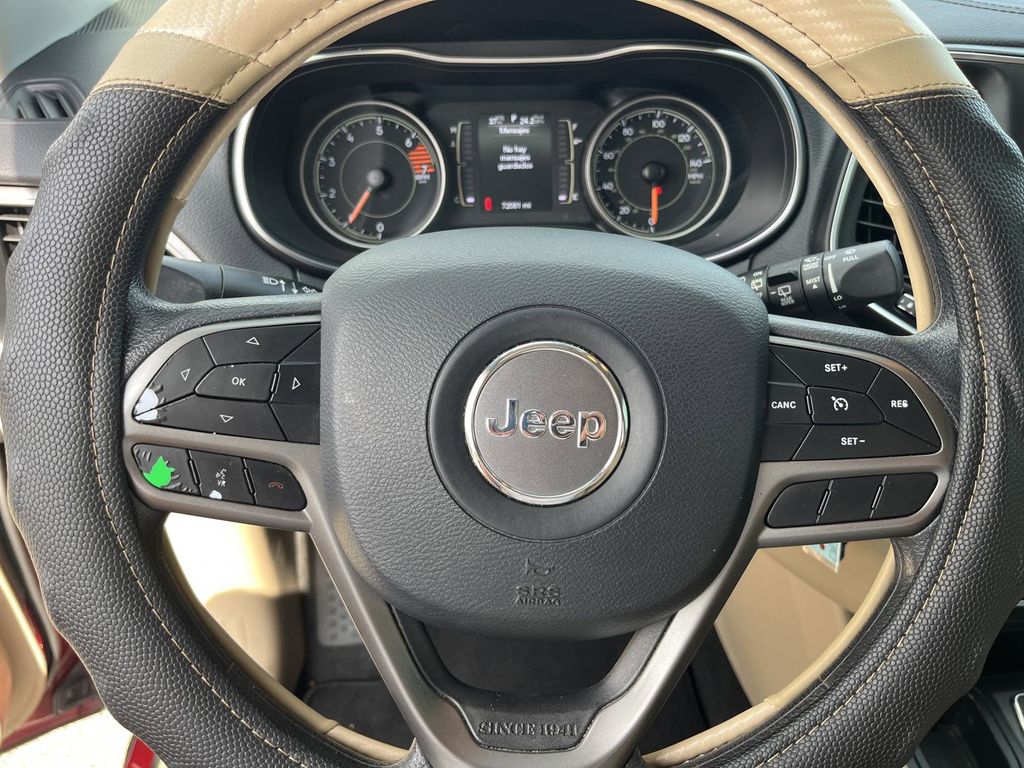 used 2019 Jeep Cherokee car, priced at $15,592