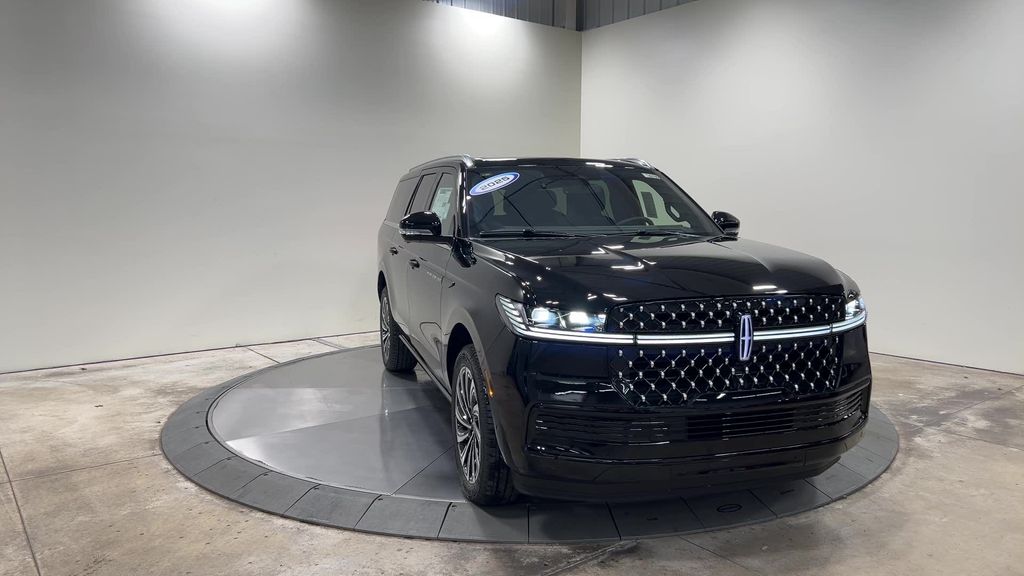 new 2025 Lincoln Navigator car, priced at $121,730