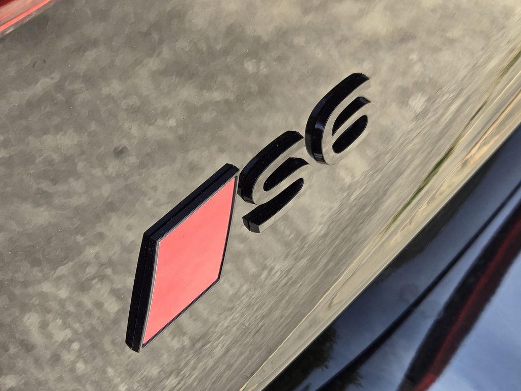 new 2025 Audi S6 car, priced at $89,050