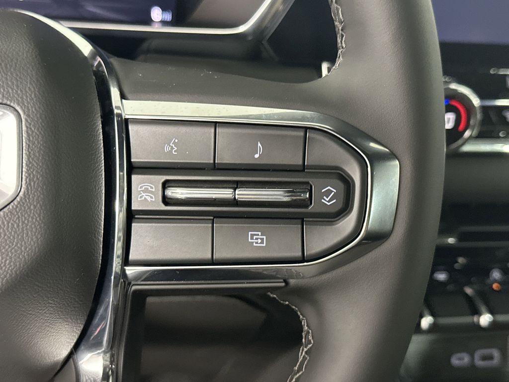 new 2025 GMC Canyon car, priced at $41,570