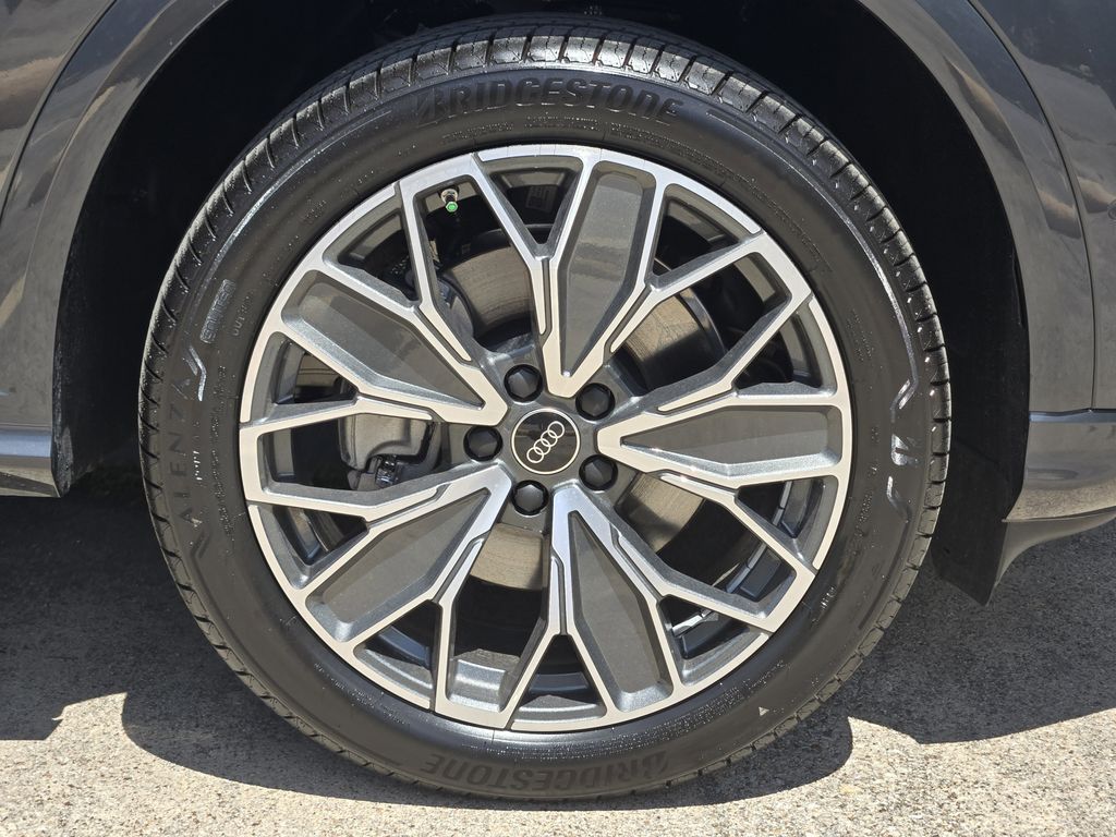 new 2025 Audi Q5 car, priced at $60,975