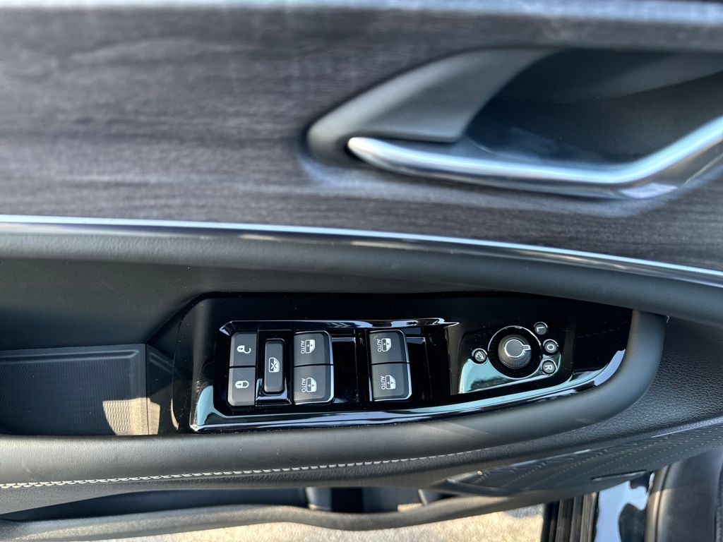 new 2025 Jeep Grand Cherokee L car, priced at $59,990