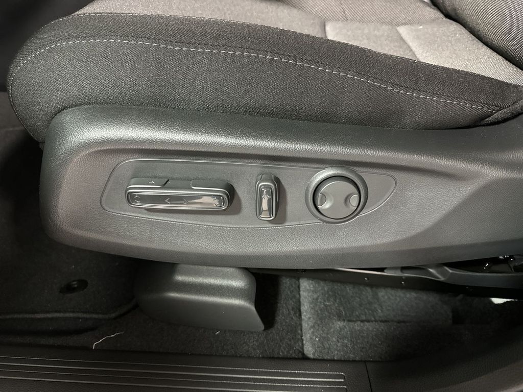 new 2025 Honda CR-V car, priced at $35,700