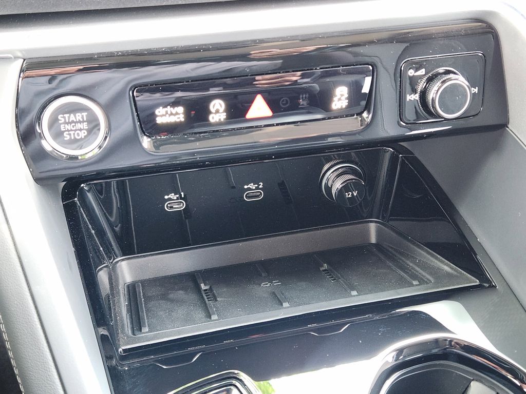 new 2025 Audi Q5 car, priced at $60,860