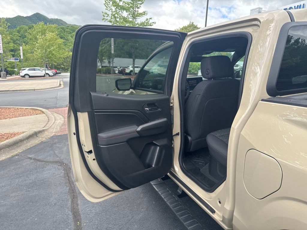new 2024 Chevrolet Colorado car, priced at $42,990