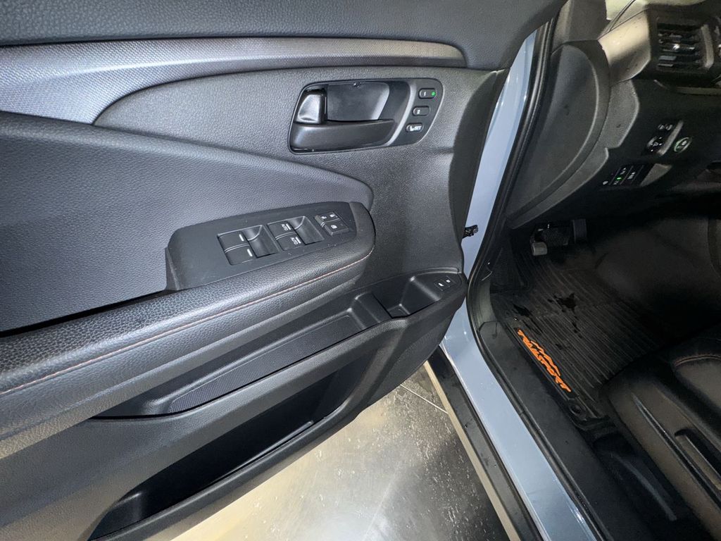 used 2022 Honda Passport car, priced at $34,929