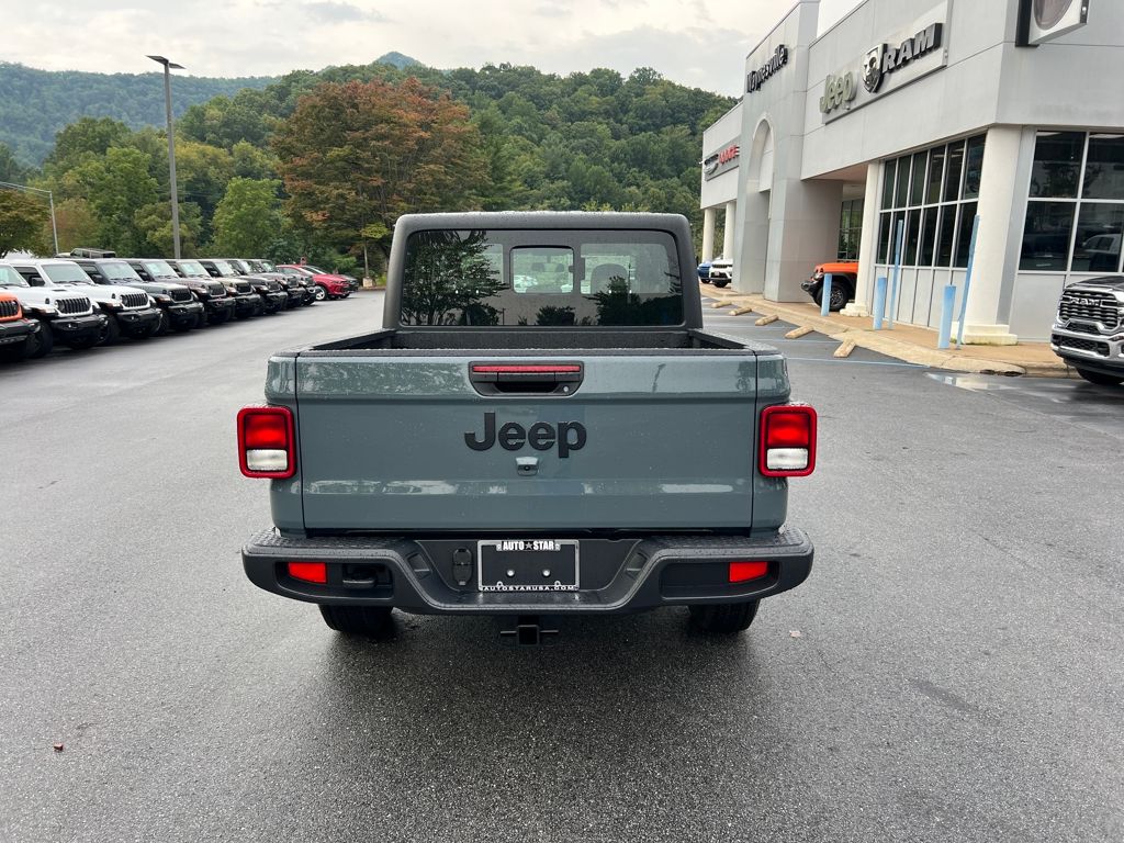 new 2025 Jeep Gladiator car, priced at $41,595