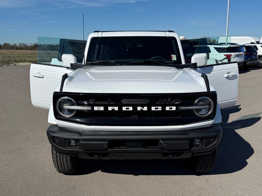 new 2024 Ford Bronco car, priced at $50,260