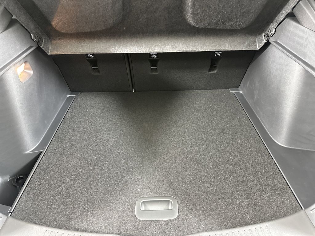 new 2025 Buick Envista car, priced at $24,695