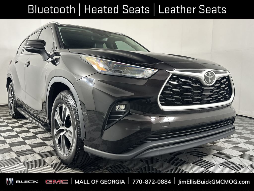 used 2022 Toyota Highlander car, priced at $34,711