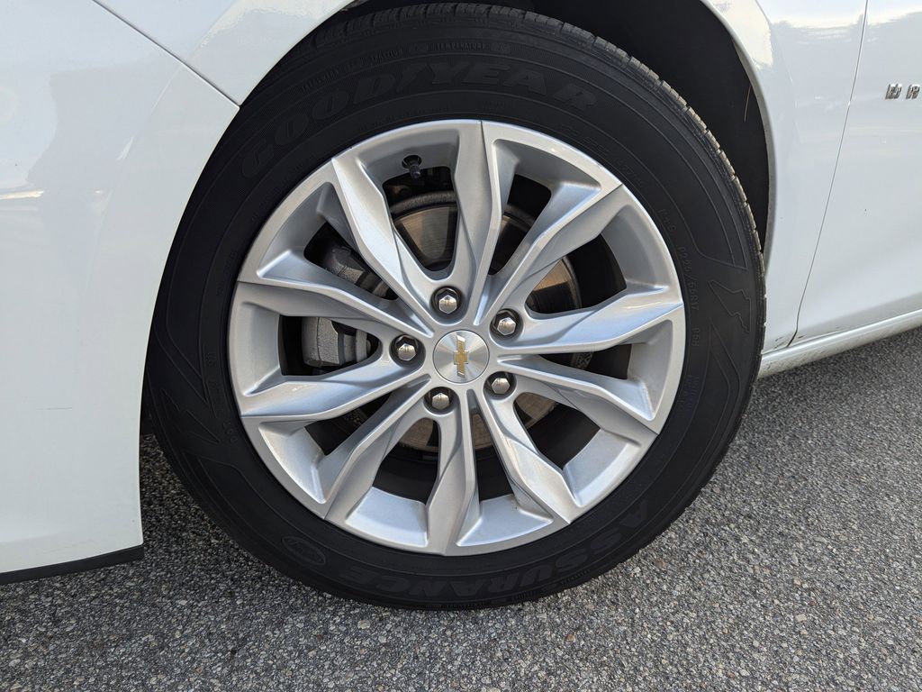 used 2024 Chevrolet Malibu car, priced at $17,991