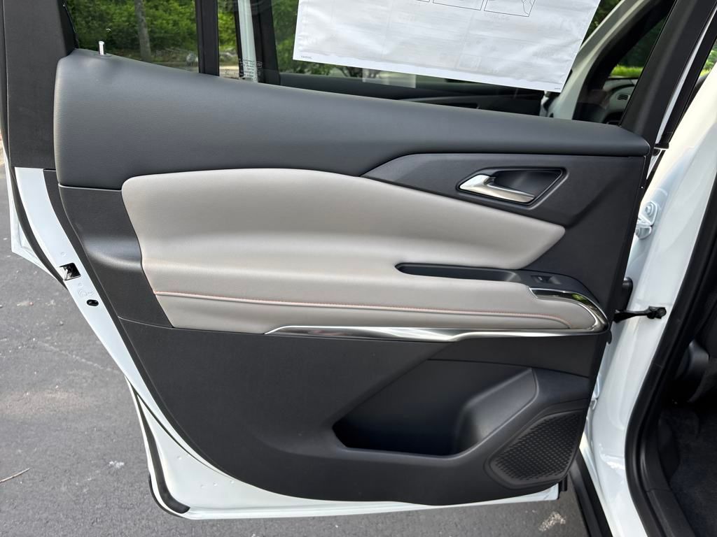 new 2025 Chevrolet Traverse car, priced at $44,695