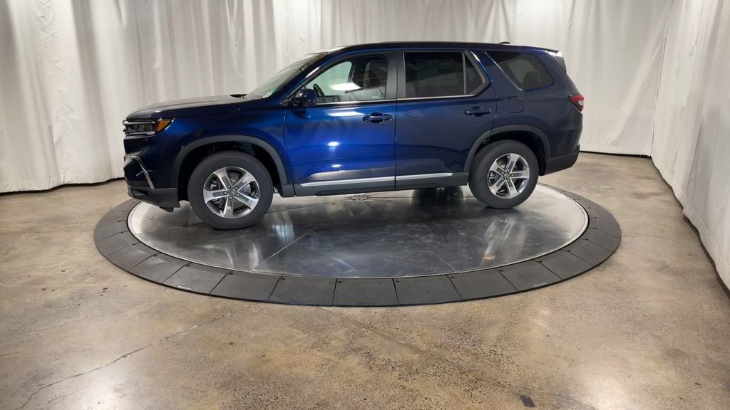 new 2025 Honda Pilot car, priced at $47,095