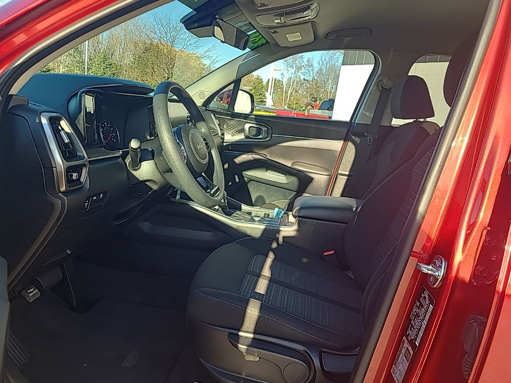 used 2023 Kia Sorento car, priced at $25,974