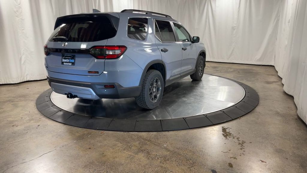 new 2025 Honda Pilot car, priced at $51,305
