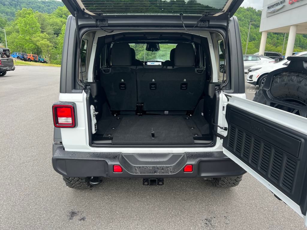 new 2025 Jeep Wrangler car, priced at $45,868