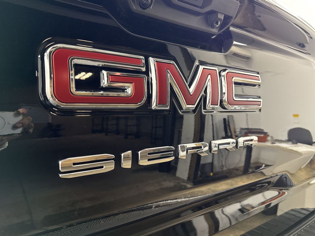 new 2025 GMC Sierra 1500 car, priced at $36,880