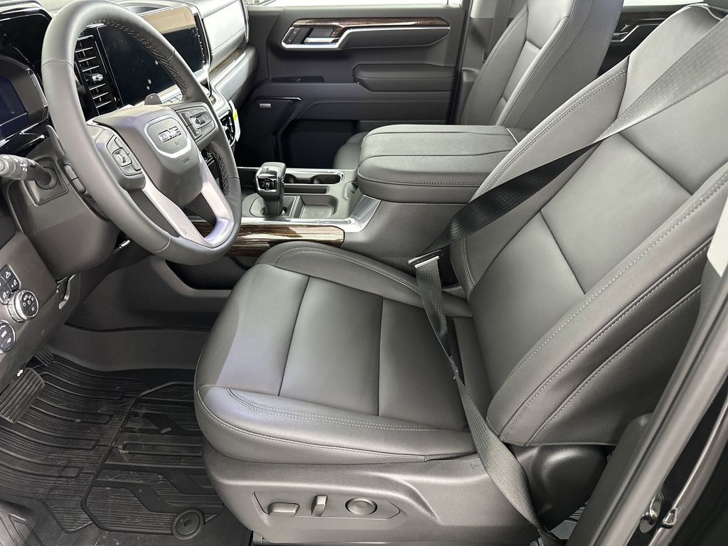 new 2025 GMC Sierra 1500 car, priced at $60,224