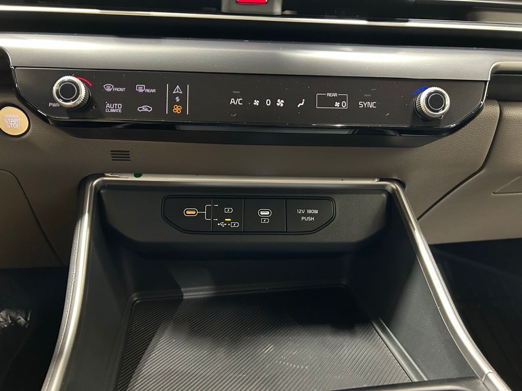 new 2026 Kia Carnival car, priced at $39,027