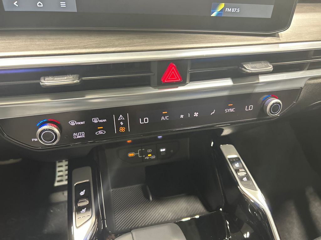 new 2025 Kia Sorento car, priced at $44,714