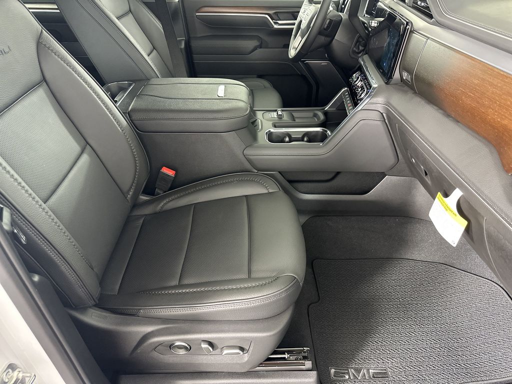 new 2025 GMC Sierra 2500HD car, priced at $85,639