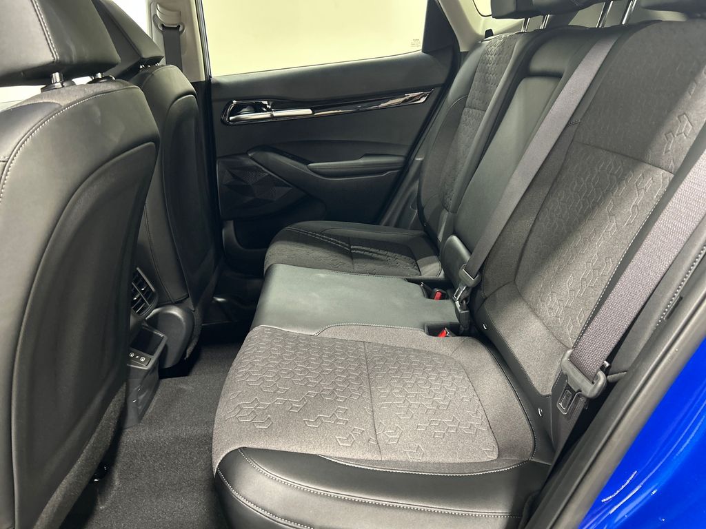 new 2025 Kia Seltos car, priced at $27,525