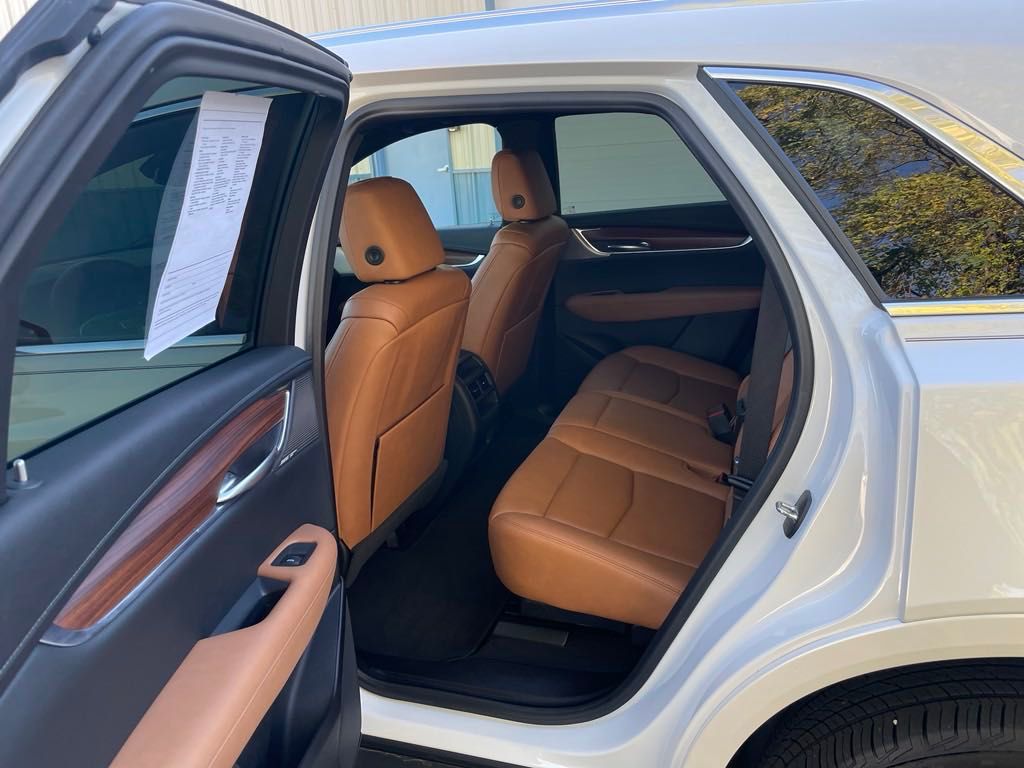 used 2021 Cadillac XT5 car, priced at $30,550