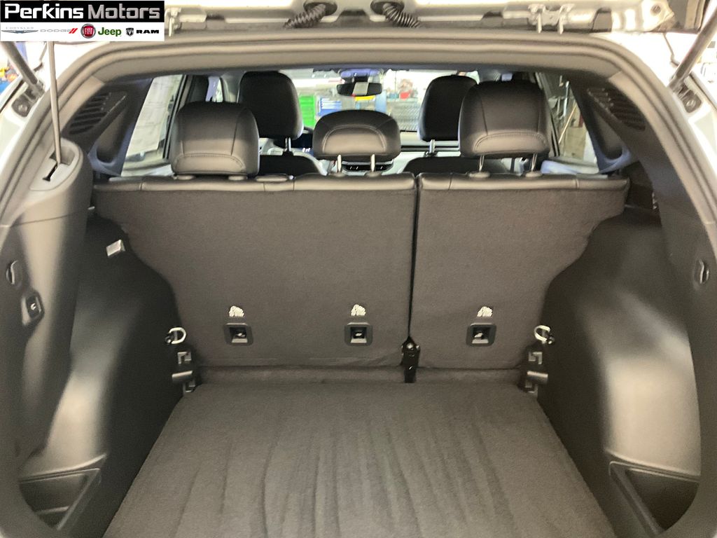 new 2025 Jeep Compass car, priced at $37,007