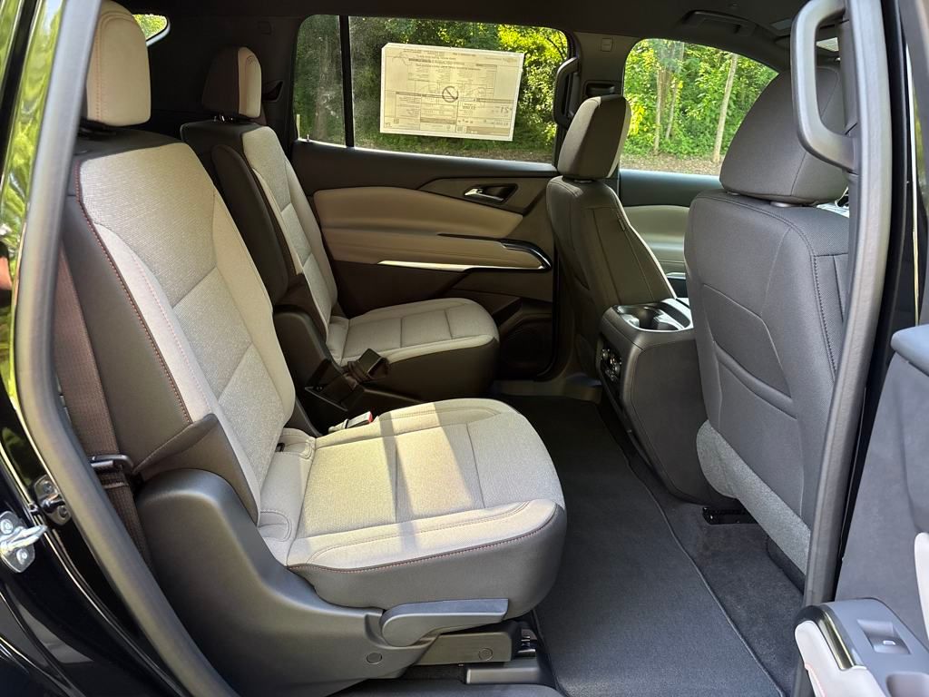 new 2025 Chevrolet Traverse car, priced at $44,695
