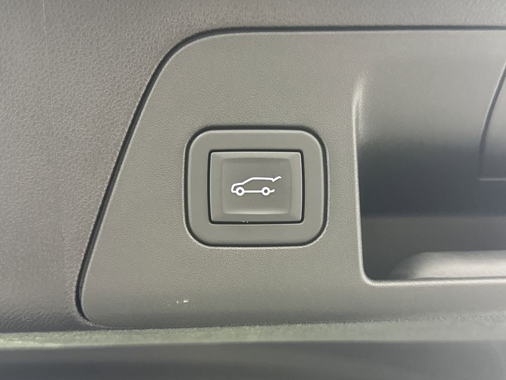 new 2025 Buick Envision car, priced at $38,240