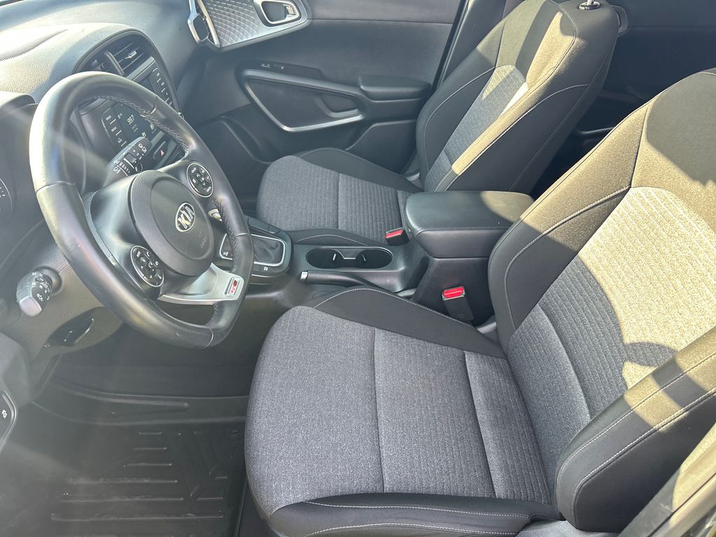 used 2021 Kia Soul car, priced at $17,142