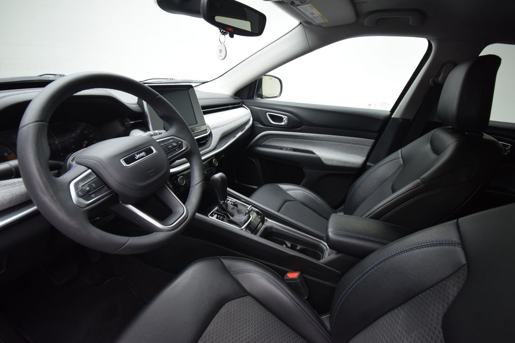 used 2022 Jeep Compass car, priced at $21,000