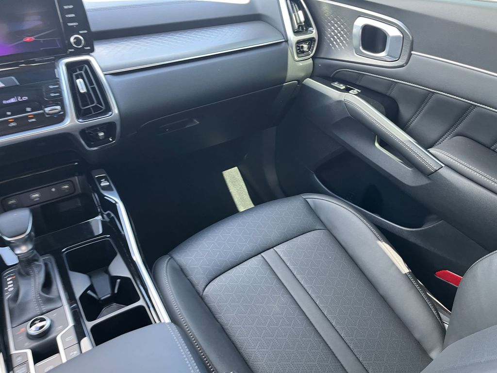 used 2022 Kia Sorento car, priced at $34,291