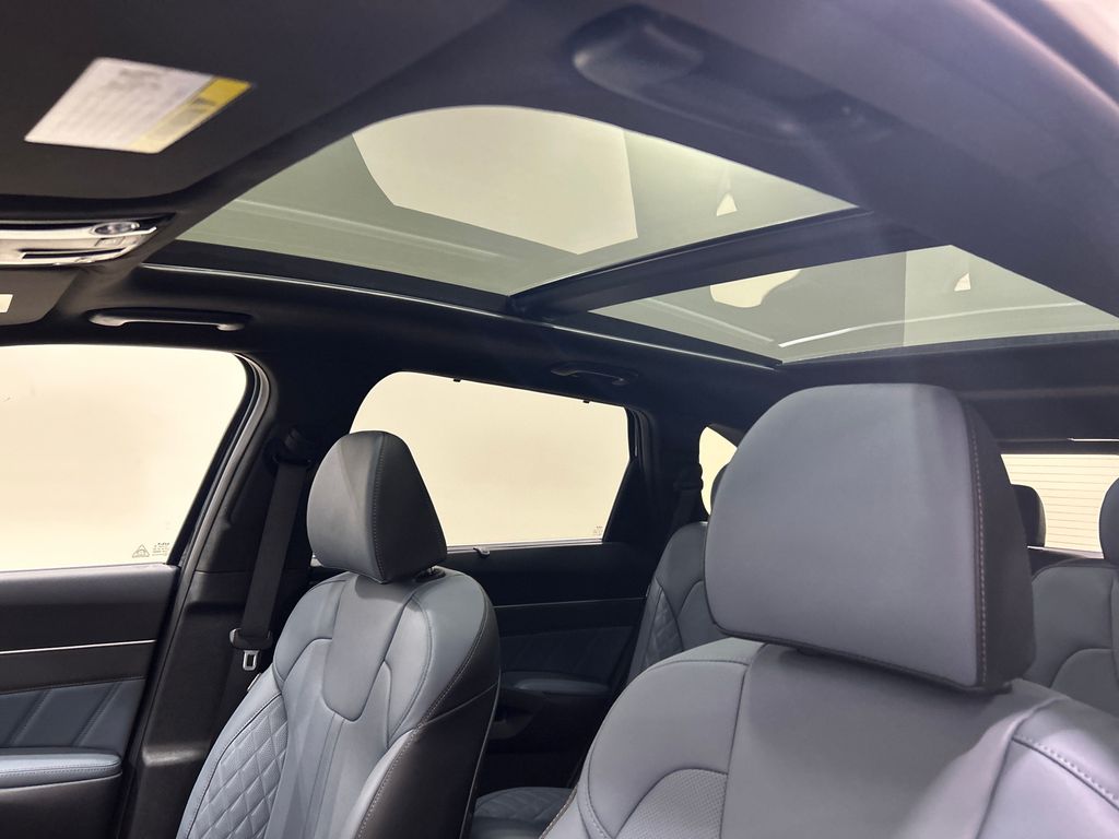 new 2025 Kia Sorento Hybrid car, priced at $44,924