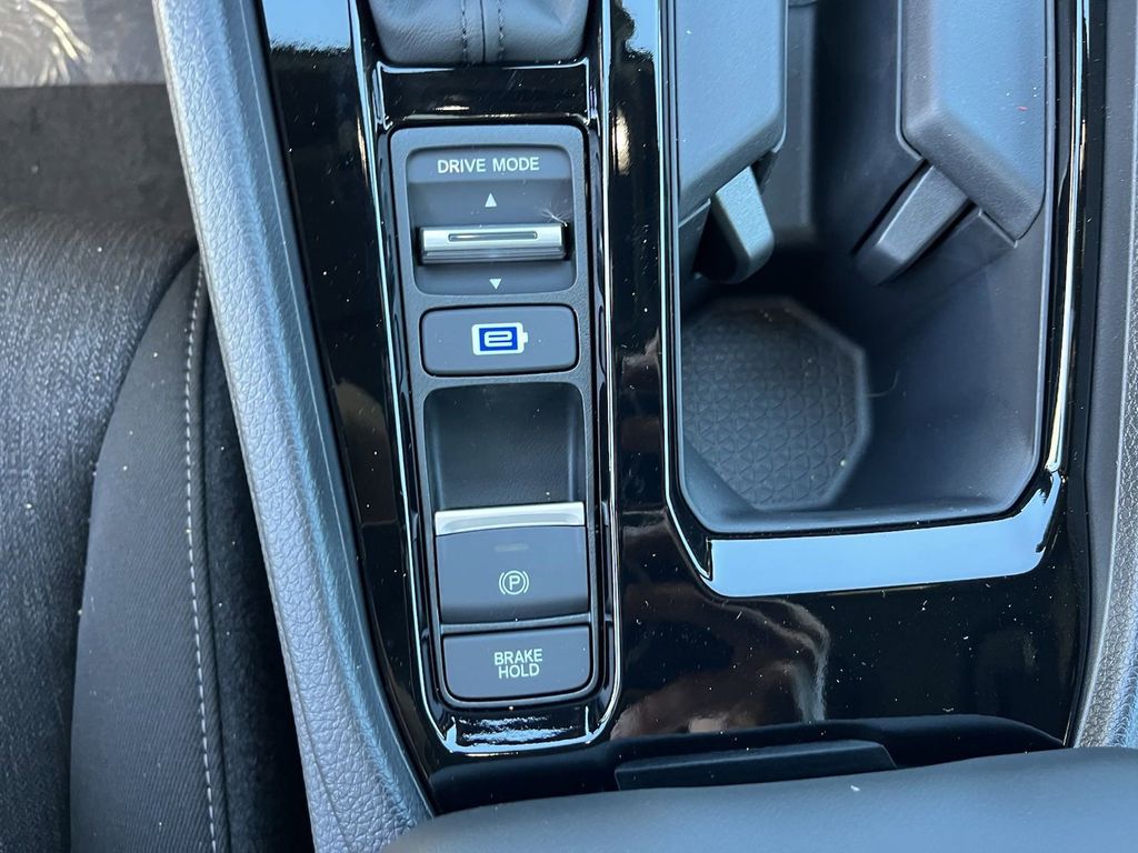 new 2025 Honda Accord Hybrid car, priced at $33,850
