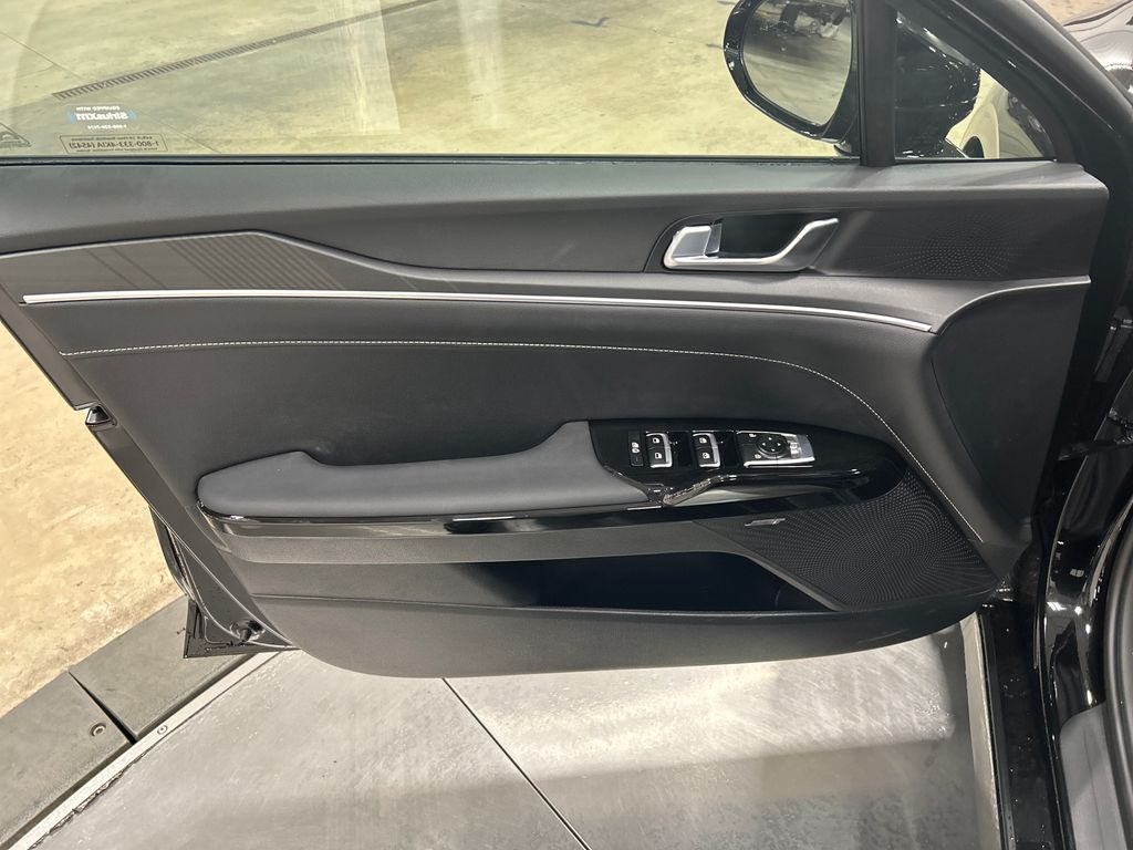 new 2025 Kia K5 car, priced at $31,612