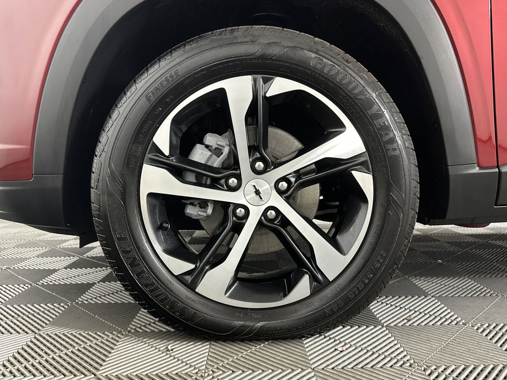 used 2024 Chevrolet Trax car, priced at $24,308