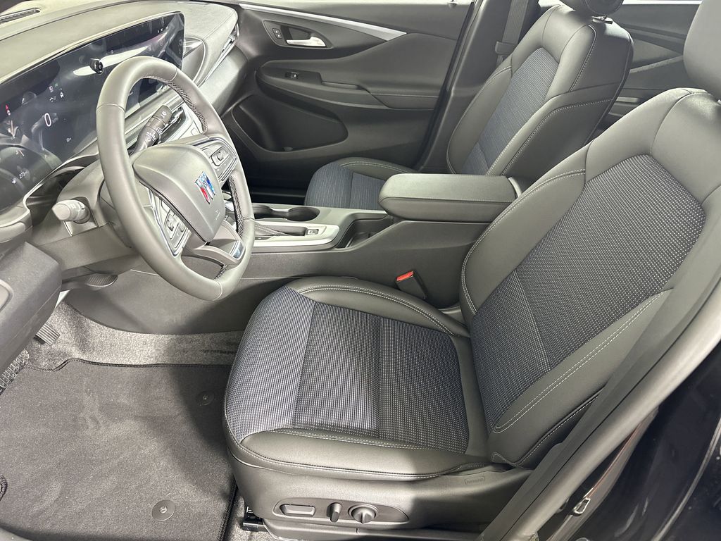 new 2025 Buick Envista car, priced at $27,375