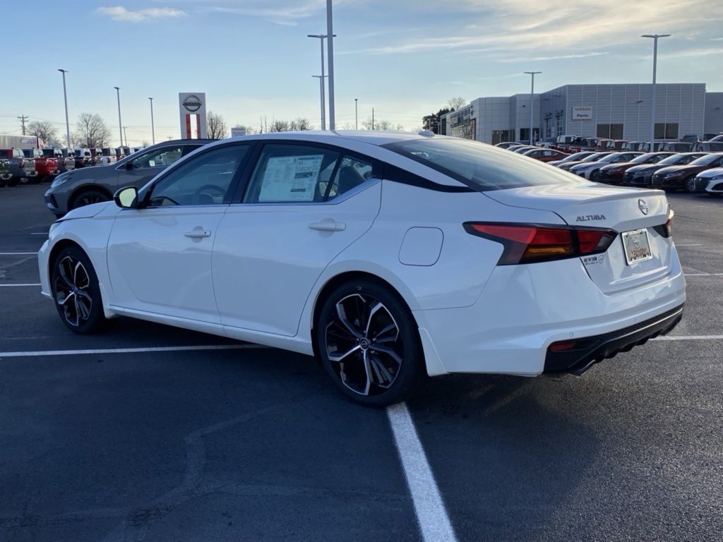 new 2024 Nissan Altima car, priced at $26,555