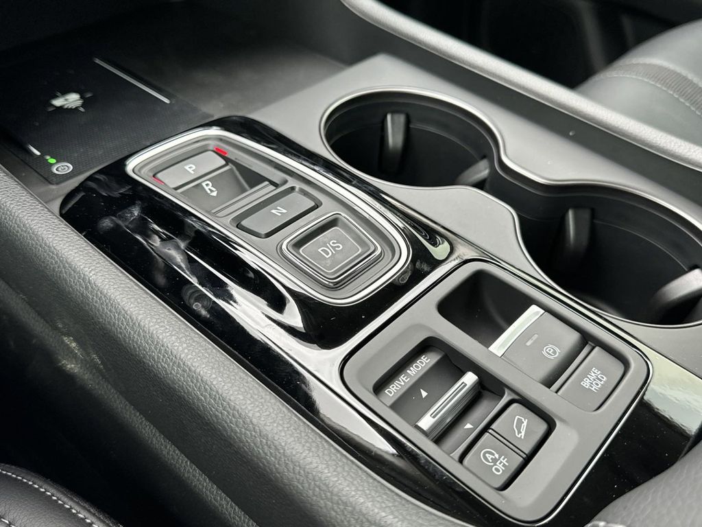 new 2025 Honda Pilot car, priced at $44,573