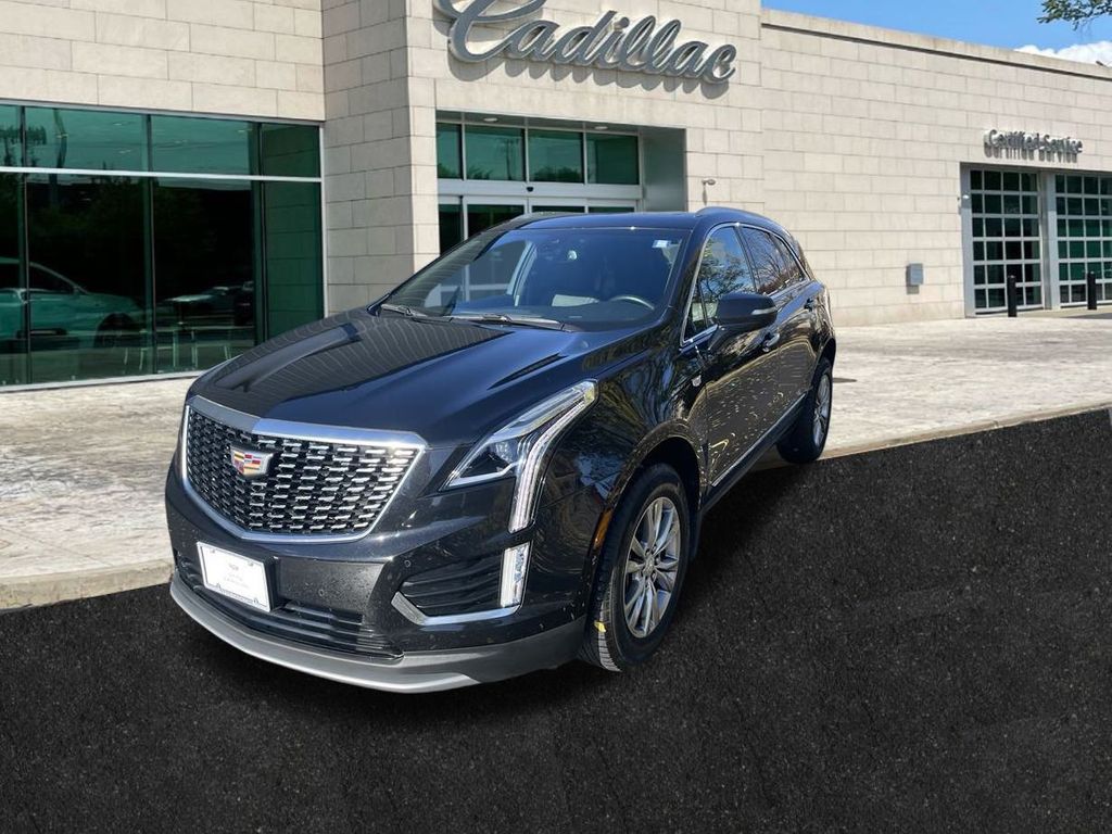 used 2022 Cadillac XT5 car, priced at $32,450