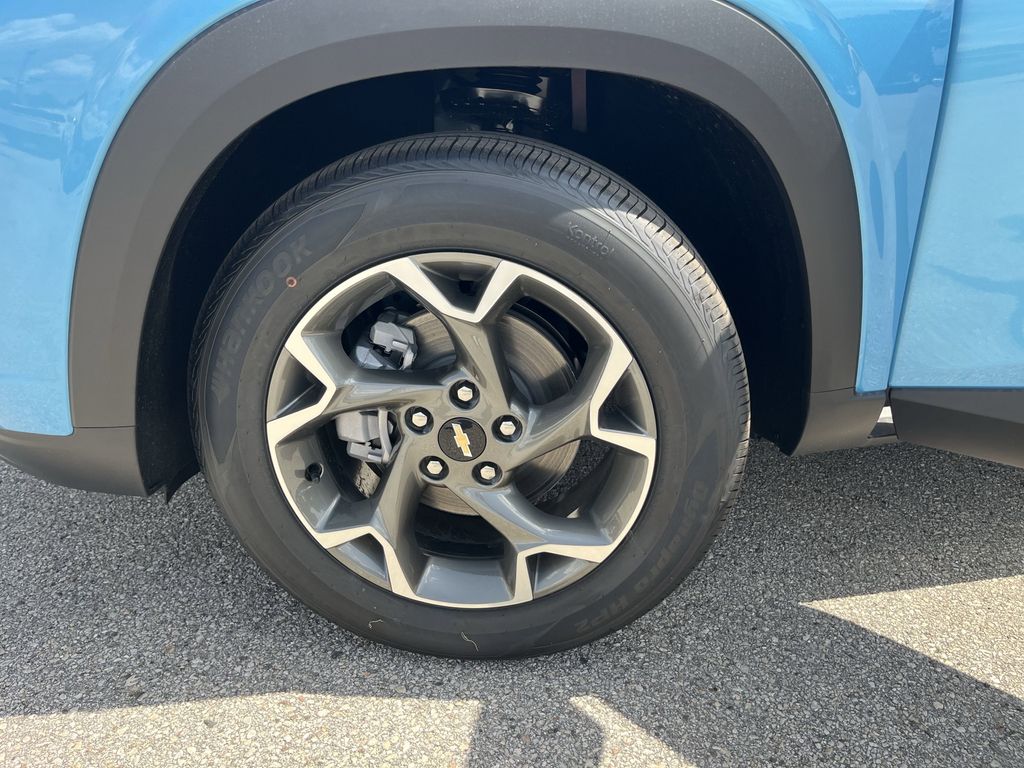 new 2025 Chevrolet Trax car, priced at $22,728