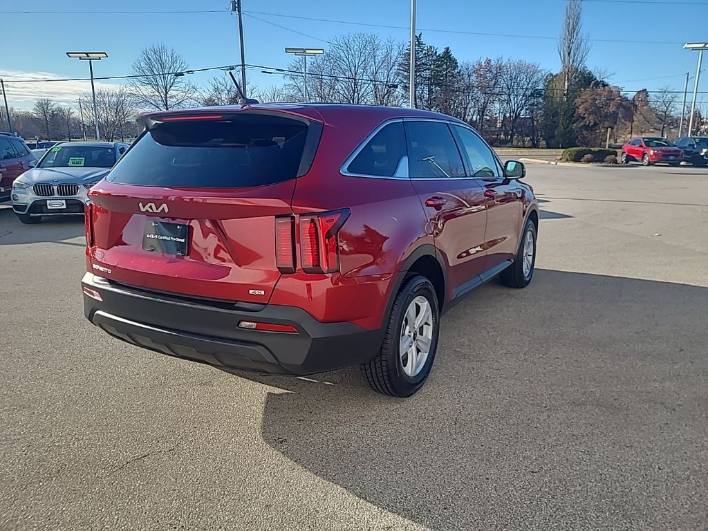 used 2023 Kia Sorento car, priced at $25,974