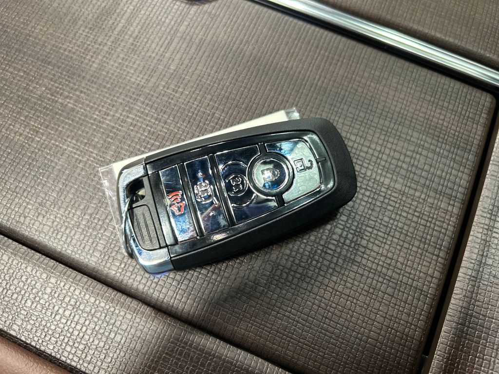 new 2025 Lincoln Navigator car, priced at $108,790
