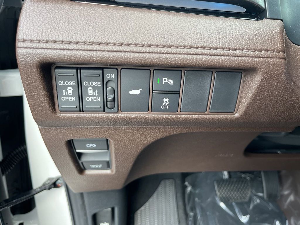 new 2025 Honda Odyssey car, priced at $46,522