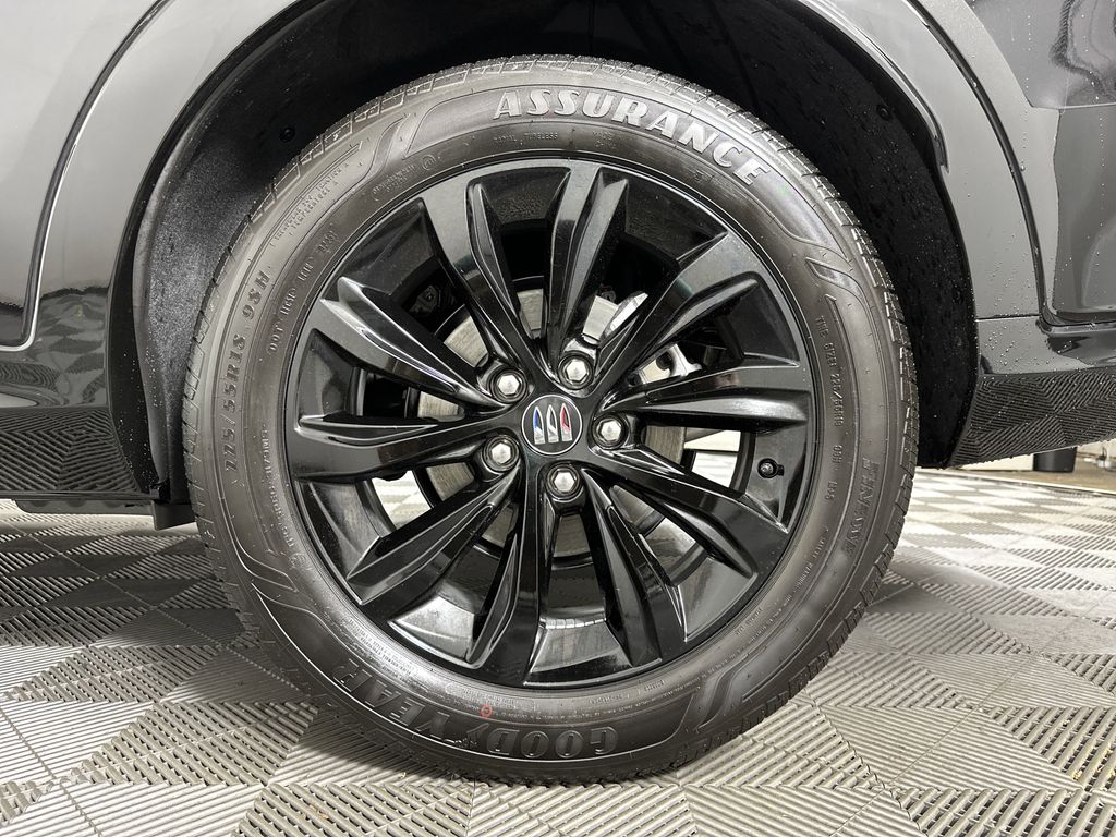 new 2025 Buick Envista car, priced at $29,570